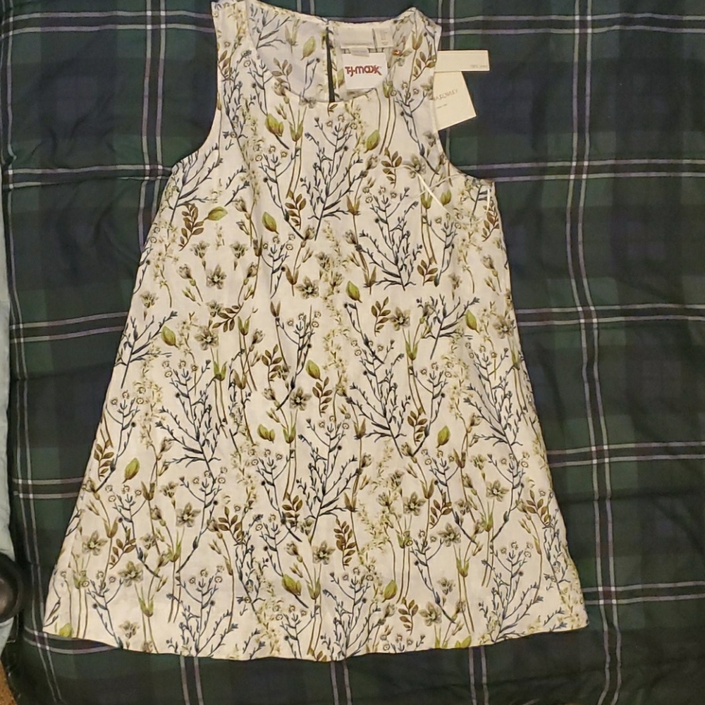 Sleeveless mid skirt